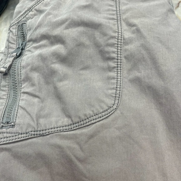 NORTH FACE Pants Womens Size 0
Chino Outdoors Pocket
Lightweight Regular Fit Tan - Picture 4 of 8